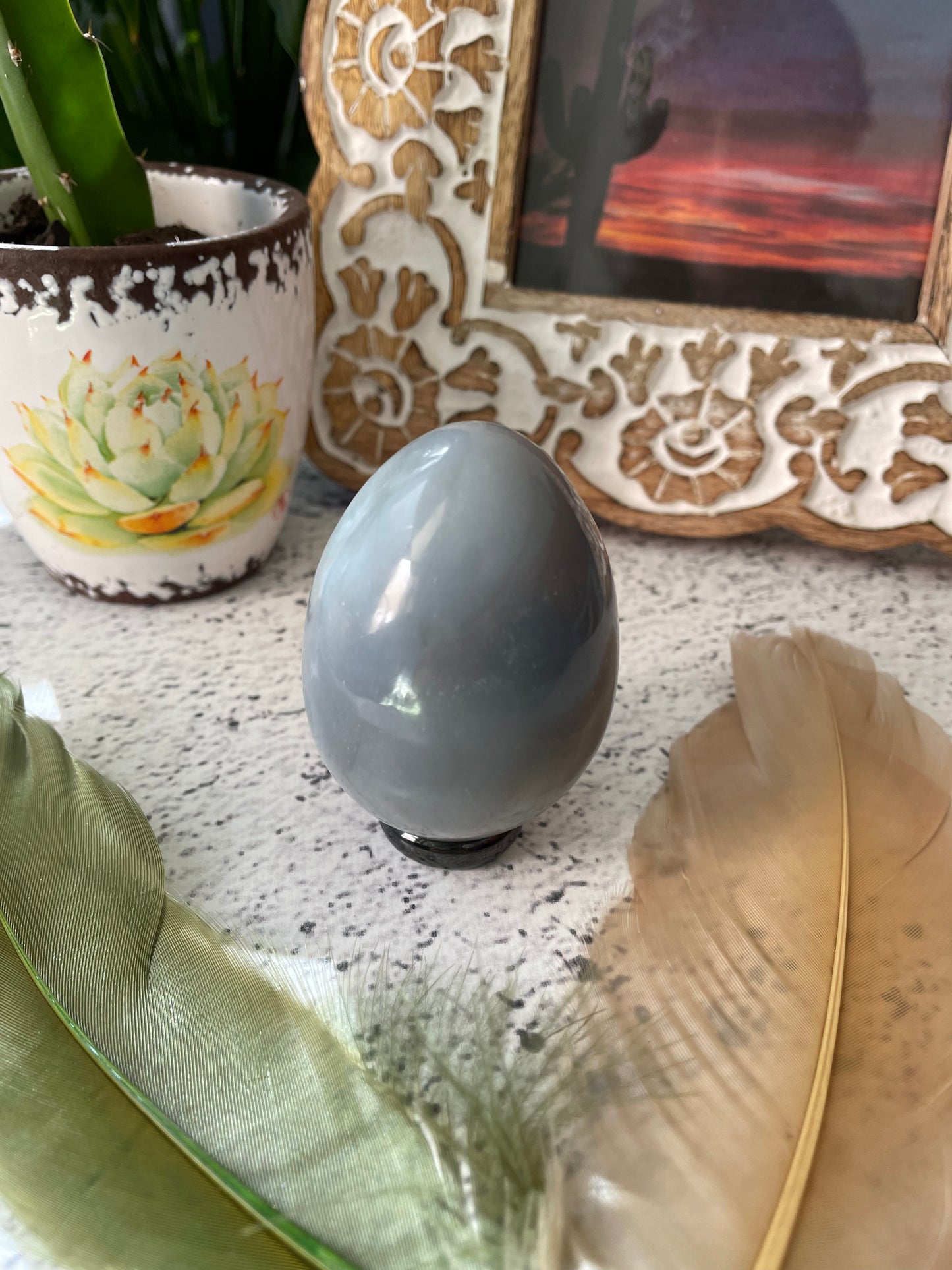 Natural Agate Egg Includes Hematite Ring