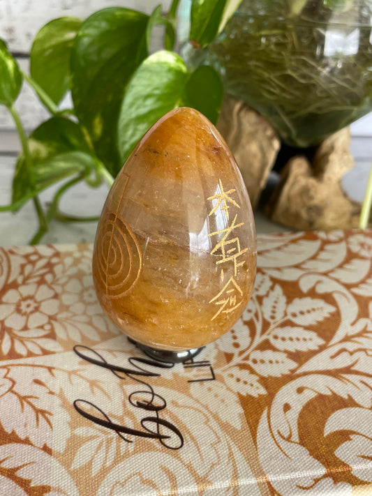 Golden Quartz Reiki Egg Includes Hematite Ring