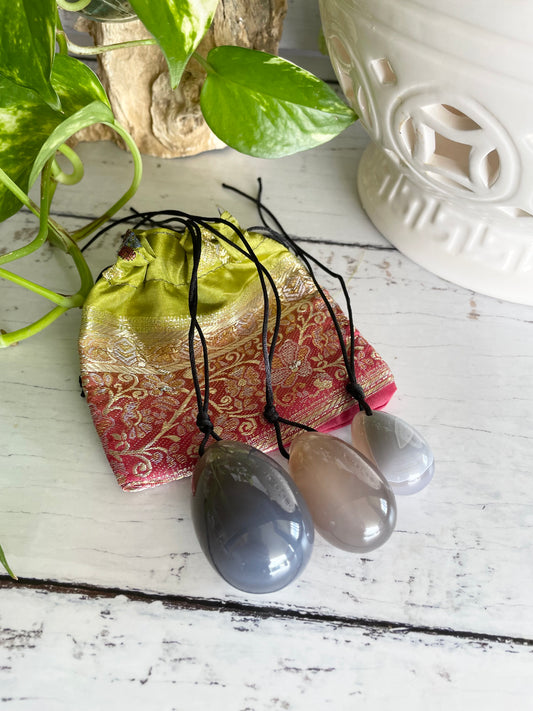 Yoni Eggs ~ Agate Set of 3 with Sari pouch