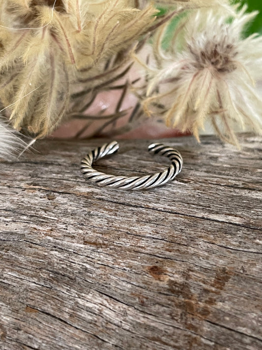 Silver Toe Ring ~ Blessings