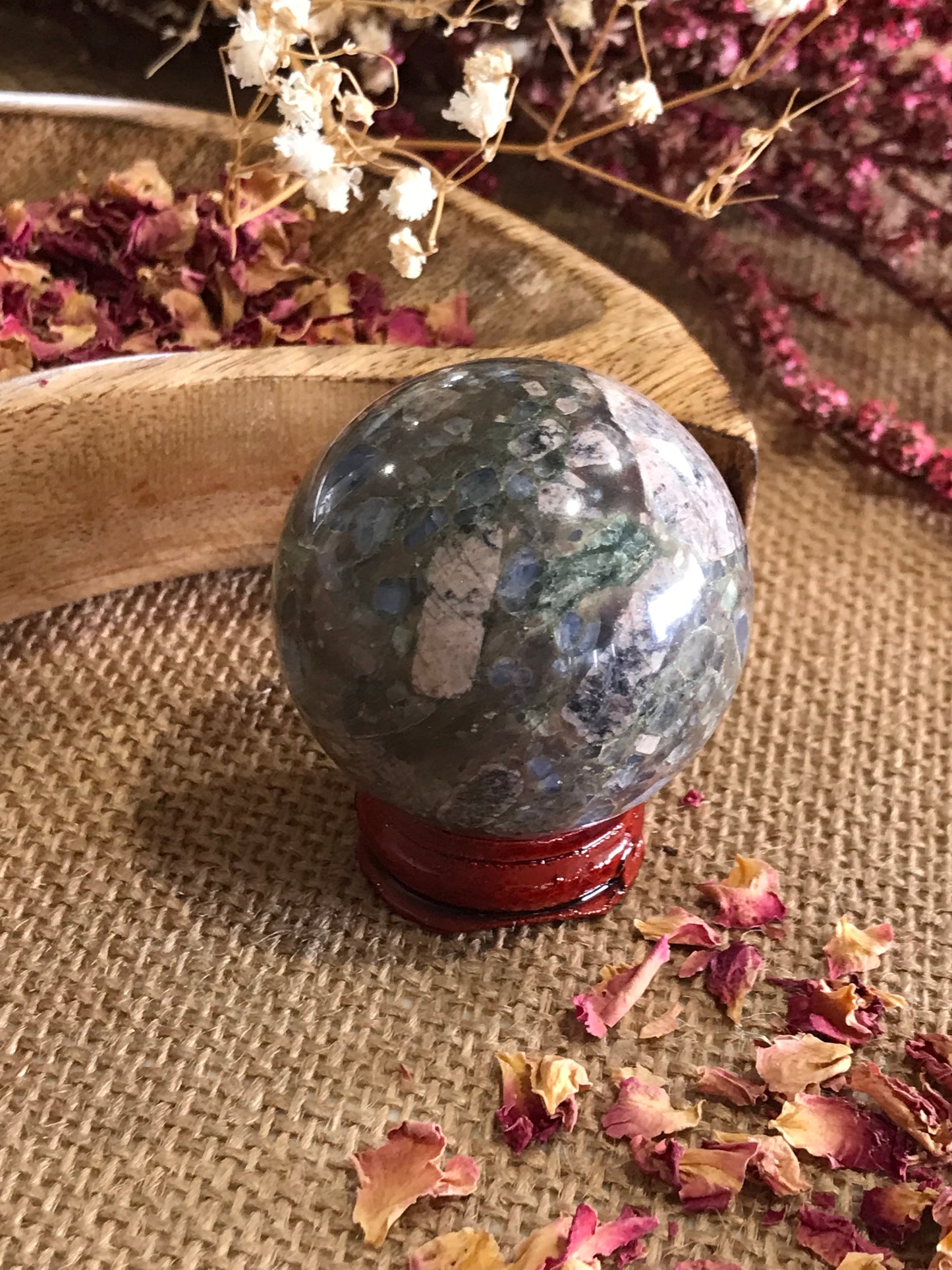 Que Sera / Llanite Sphere Includes Wooden Holder