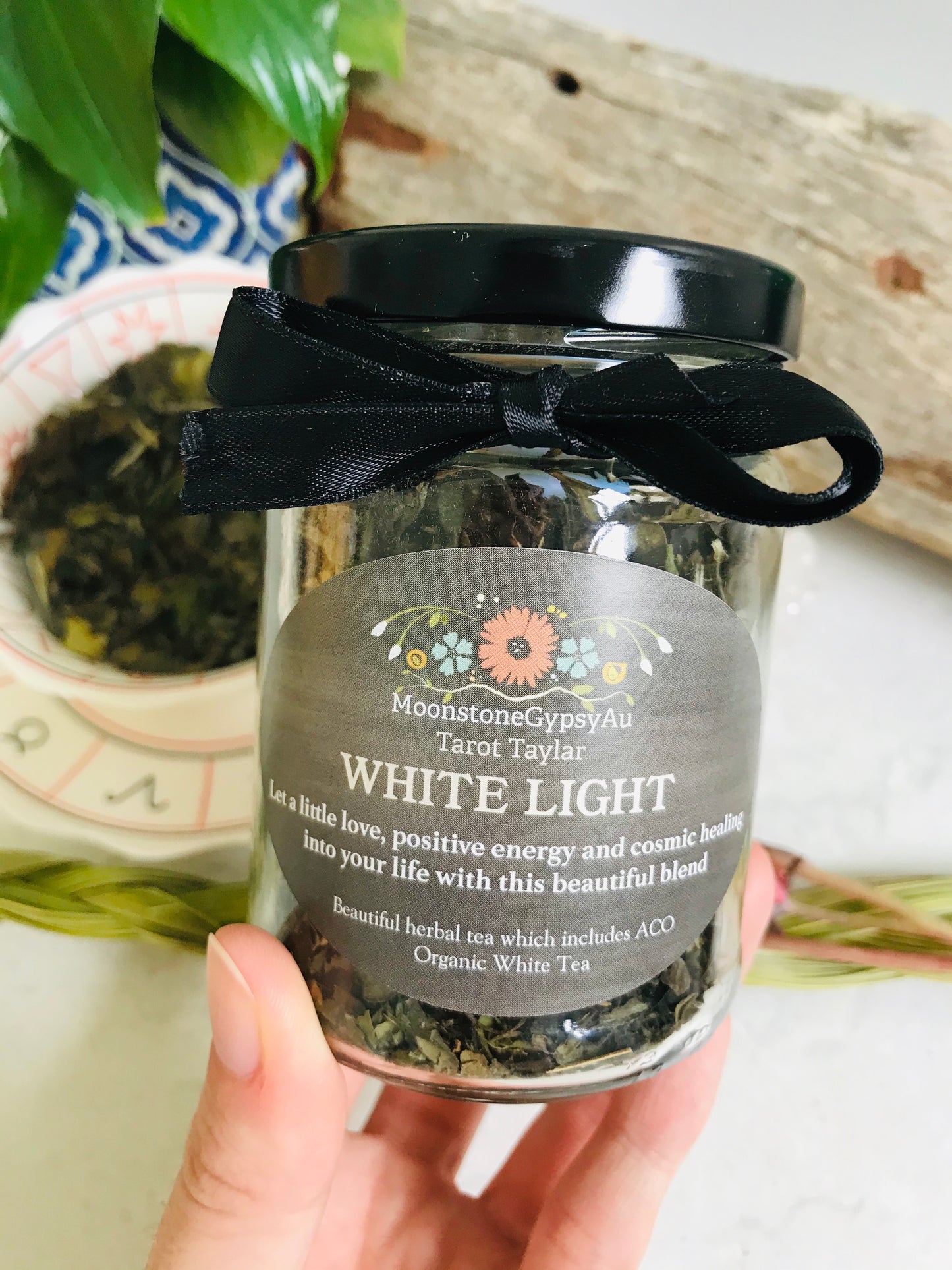 Organic WHITE LIGHT Tea ©